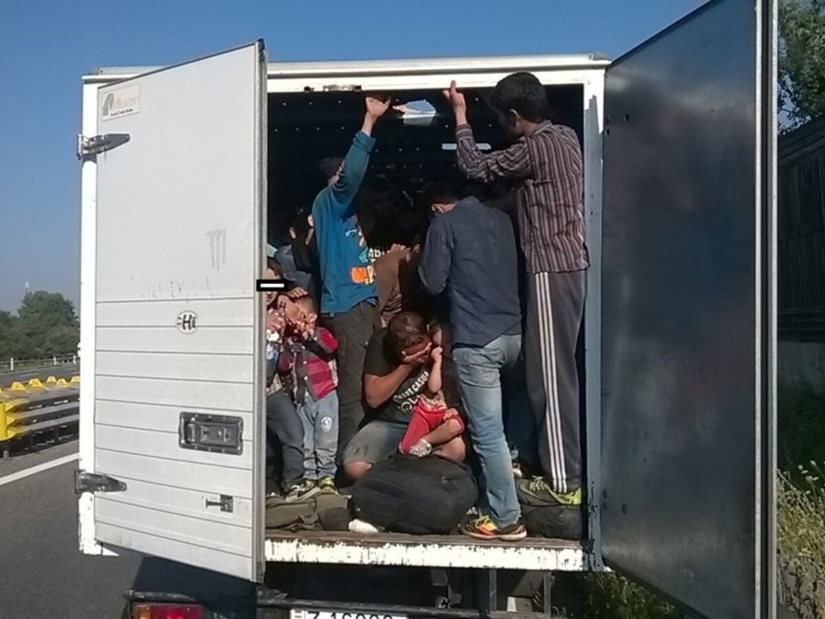 Rakúsko utečenci dodávka 1140px (SITA/AP)